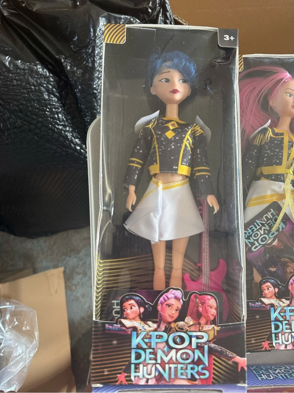 Kpop demon hunter Blue-Haired Fashion Doll - Stylish Pink Guitar Accessory